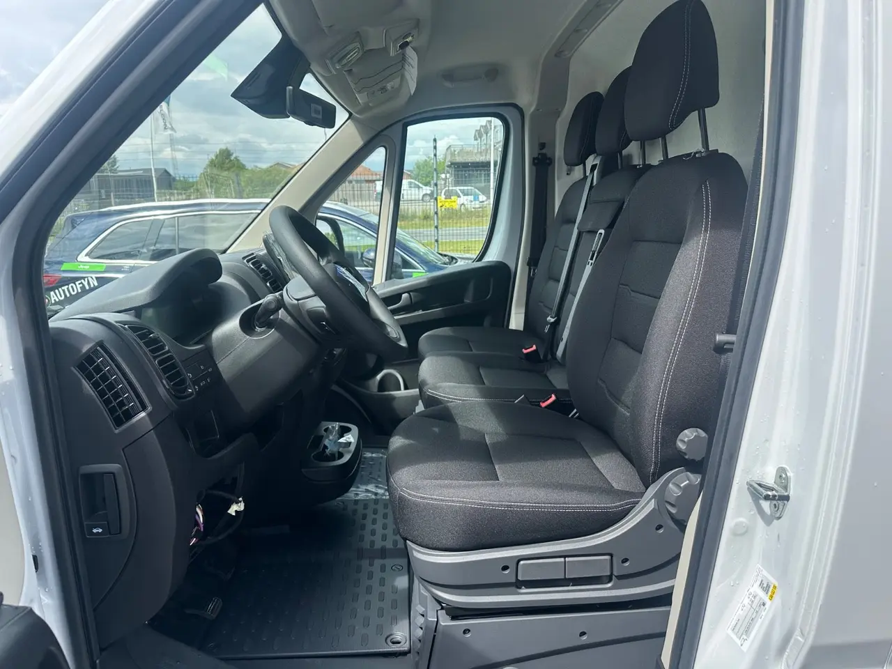 Billede 9 - Peugeot Boxer 335 2,2 BlueHDi 140 L3 Premium
