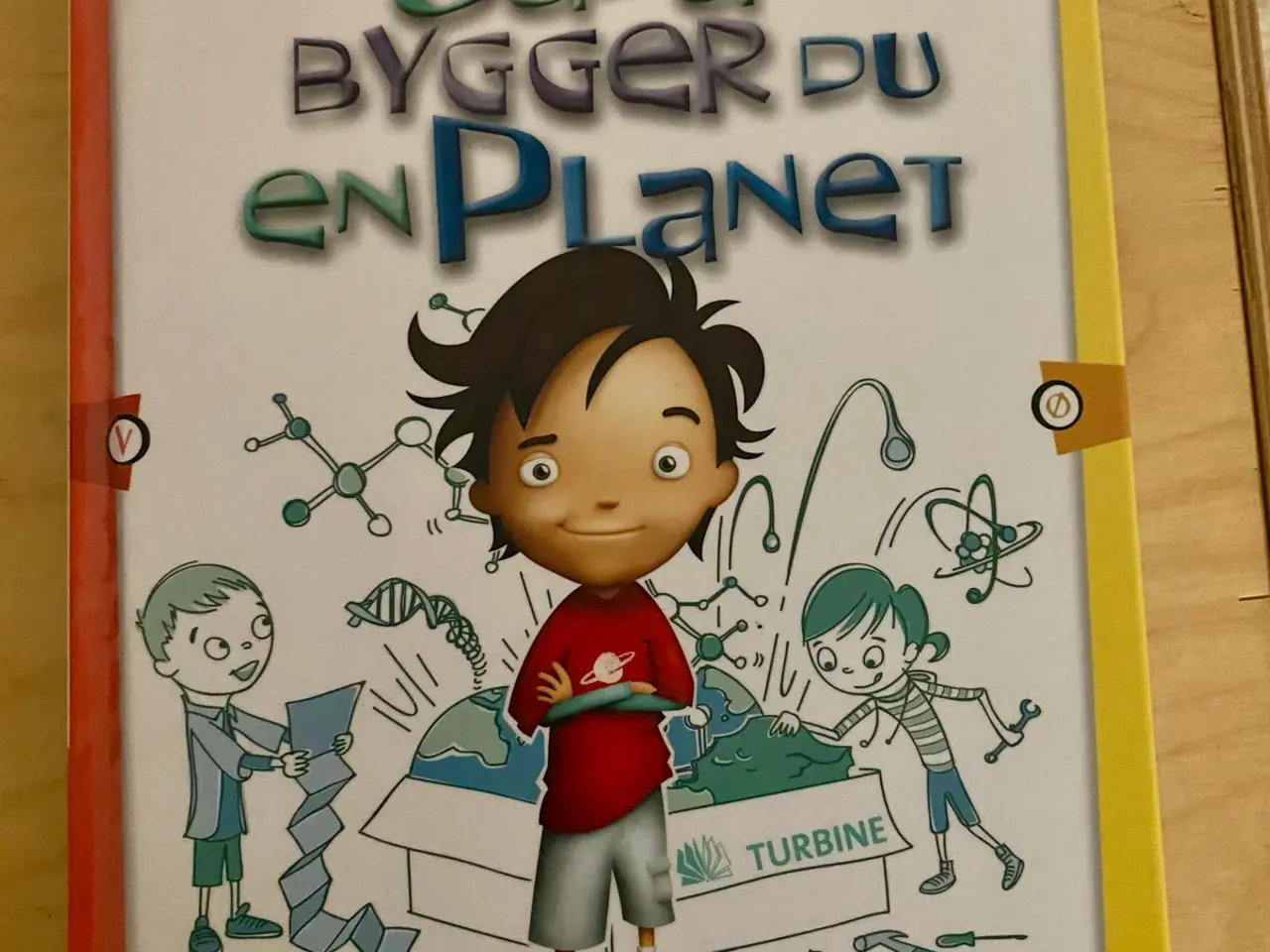 Billede 1 - Sådan bygger du en planet. Børnebog