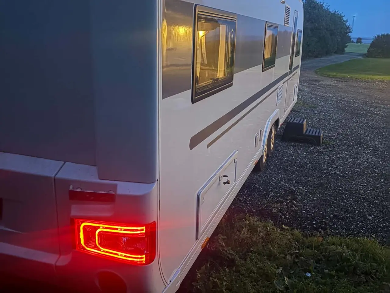 Billede 2 - Famile vogn Adria Apina