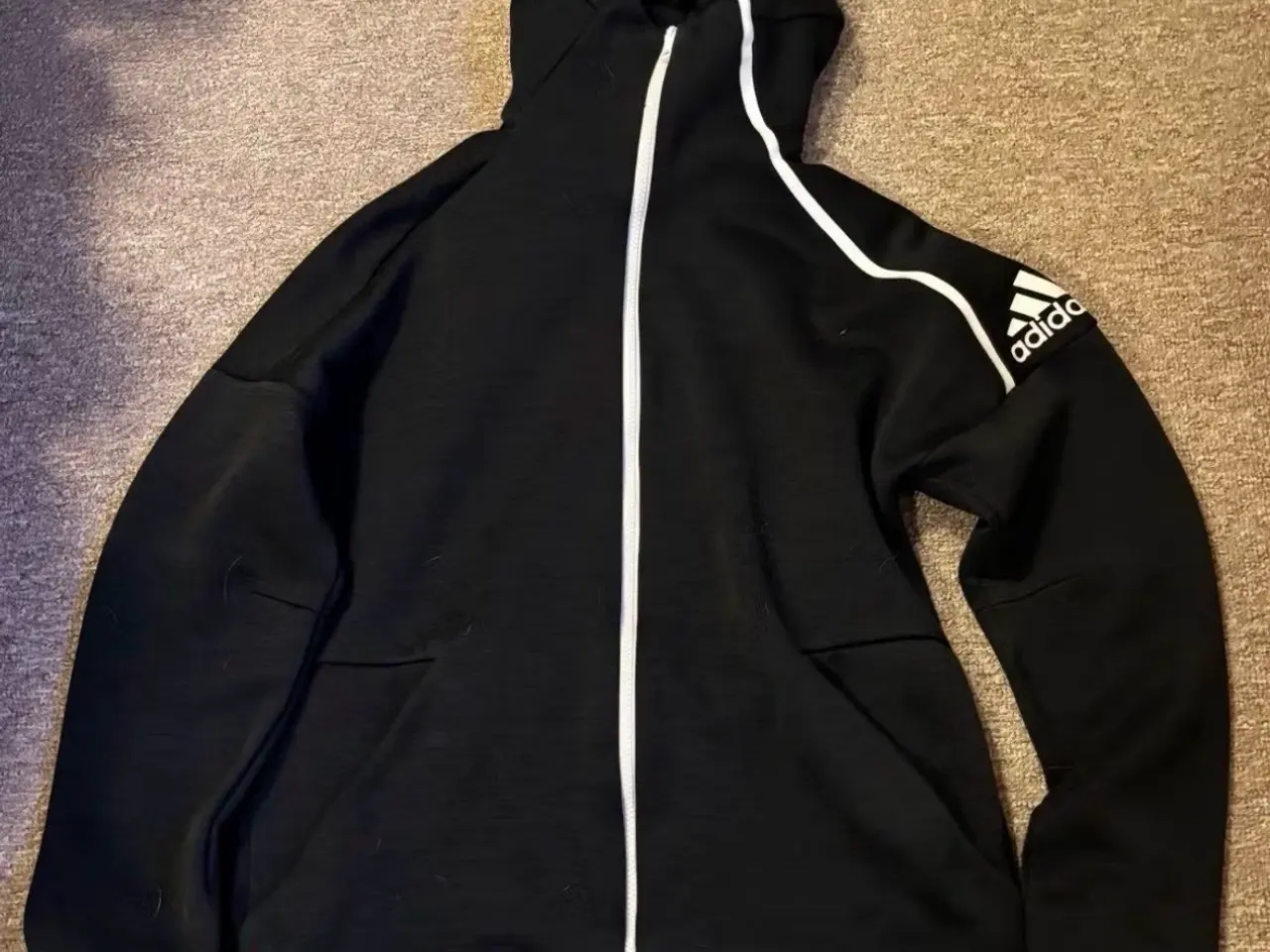 Billede 1 - Adidas hættetrøje 