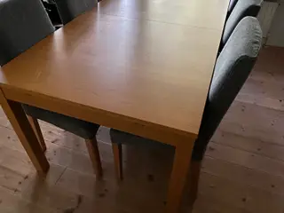 Spisebord med 6 stole - ikea