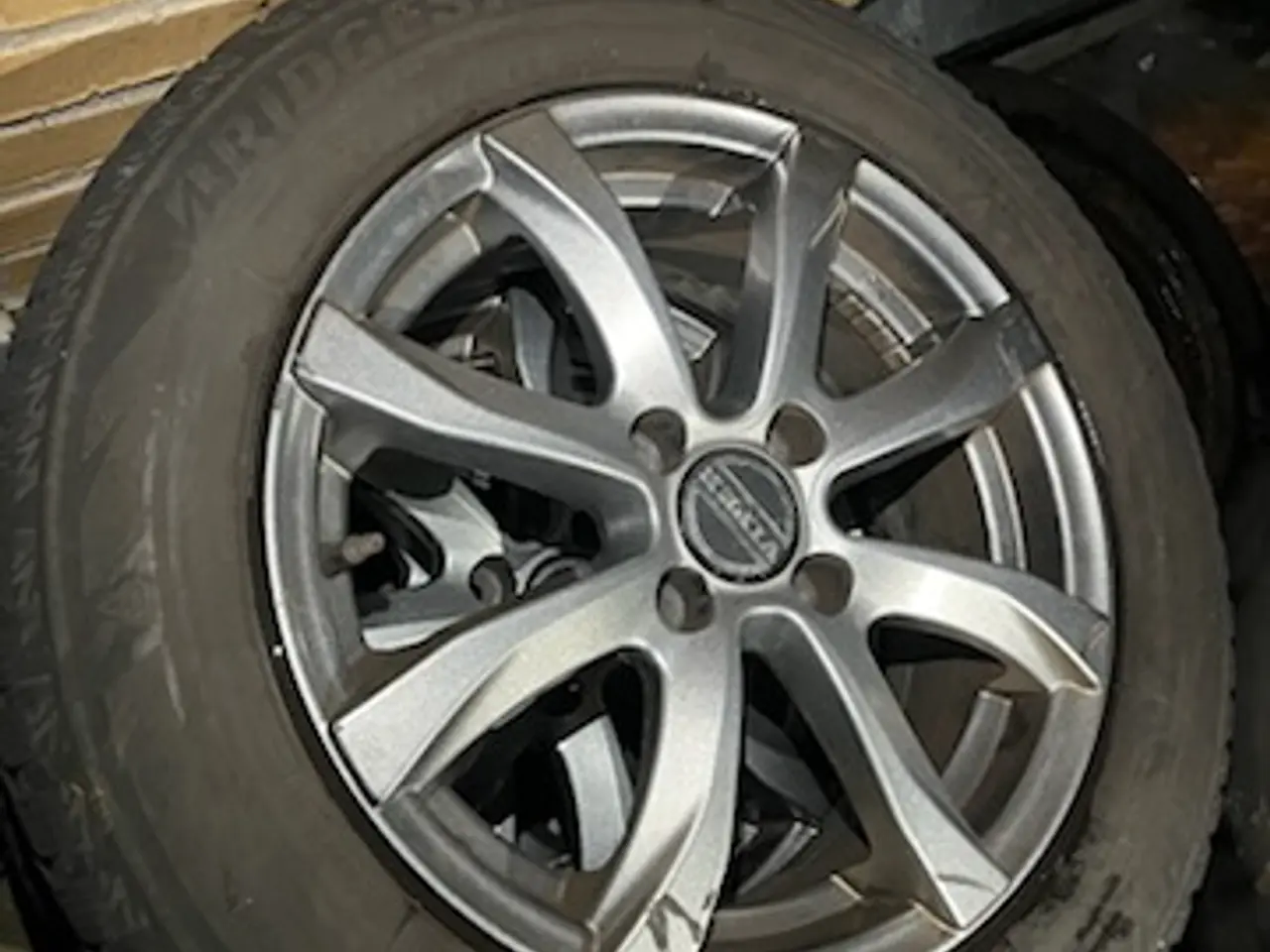 Billede 1 - Bridgestone alufælge med dæk
