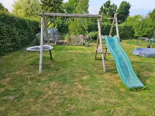 Gyngestativ med rutsjebane