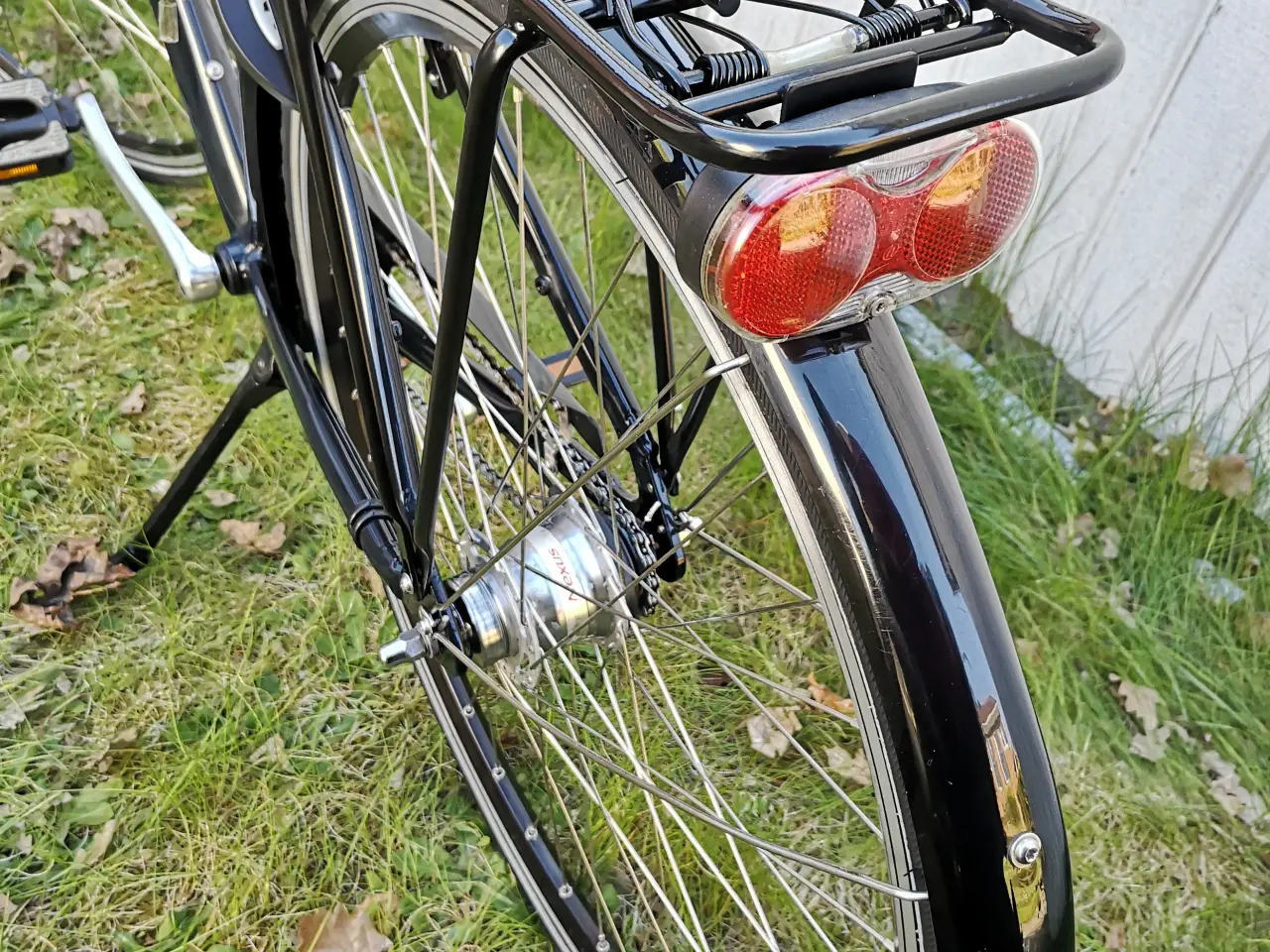 Billede 10 - Næsten nye Kildemoes dame- pige cykel 28", 51cm ,7