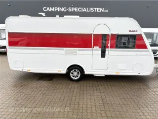 2026 - Kabe Smaragd 520 XL KS Premium Line Kabe Smaragd 520 XL KS PREMIUM LINE 2026 Kan nu ses hos hos Camping-Specialisten i Silkeborg