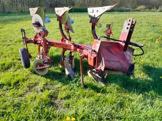 Skjold 3 furet vendeplov 14”