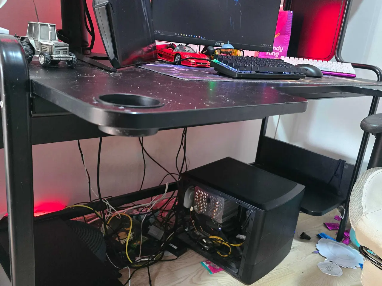 Billede 3 - Gaming skrivebord 