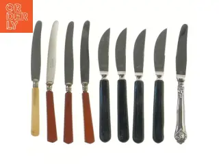 Sæt af gamle knive (str. 16,5-17,5 cm)