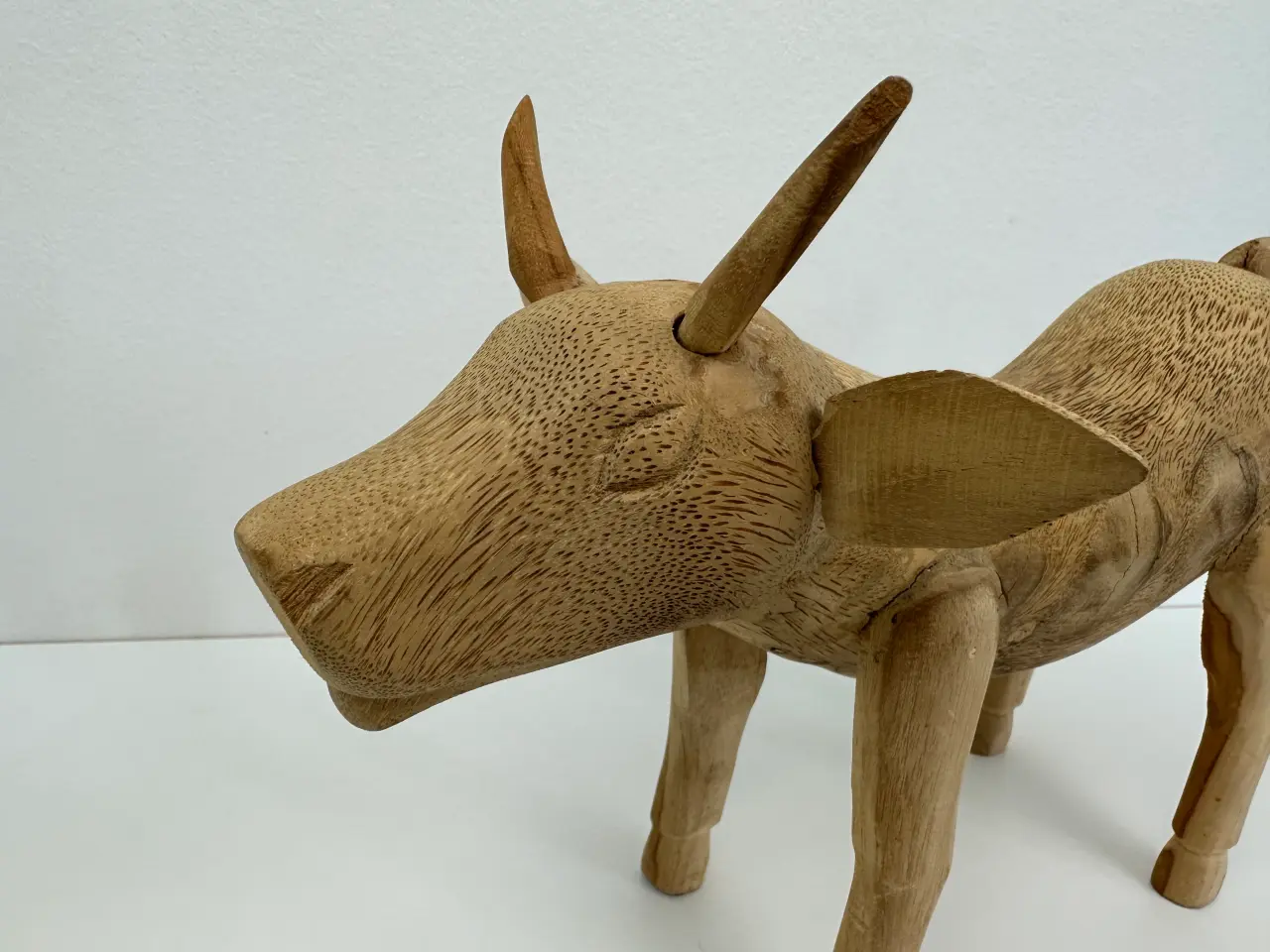 Billede 2 - Ko figur / skulptur i træ