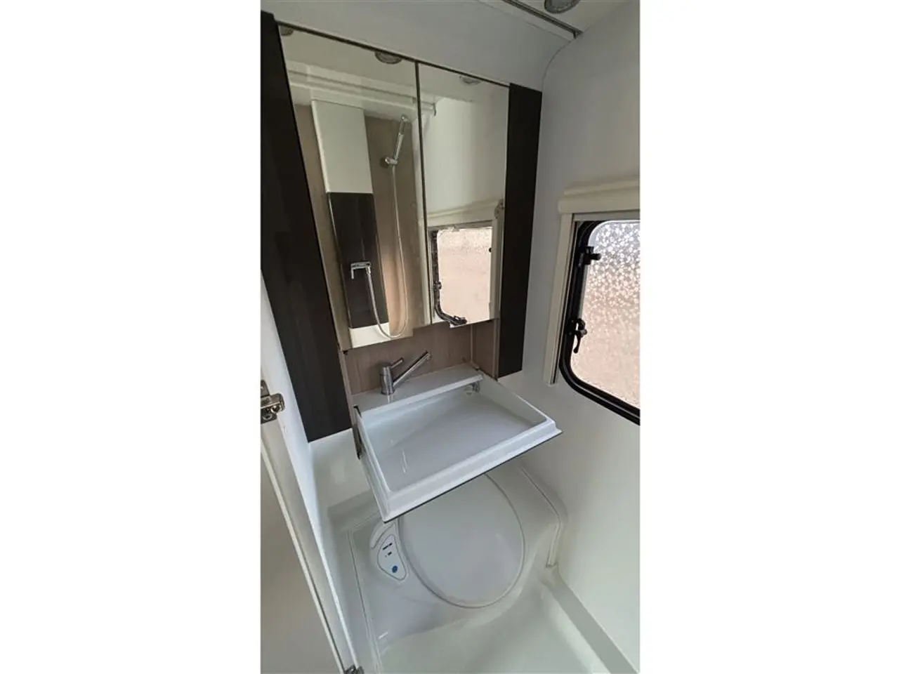 Billede 11 - 2024 - Adria Action 391 LH Pæn og velholdt campingvogn