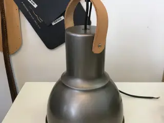 Lofts pendel lampe med læderstrop