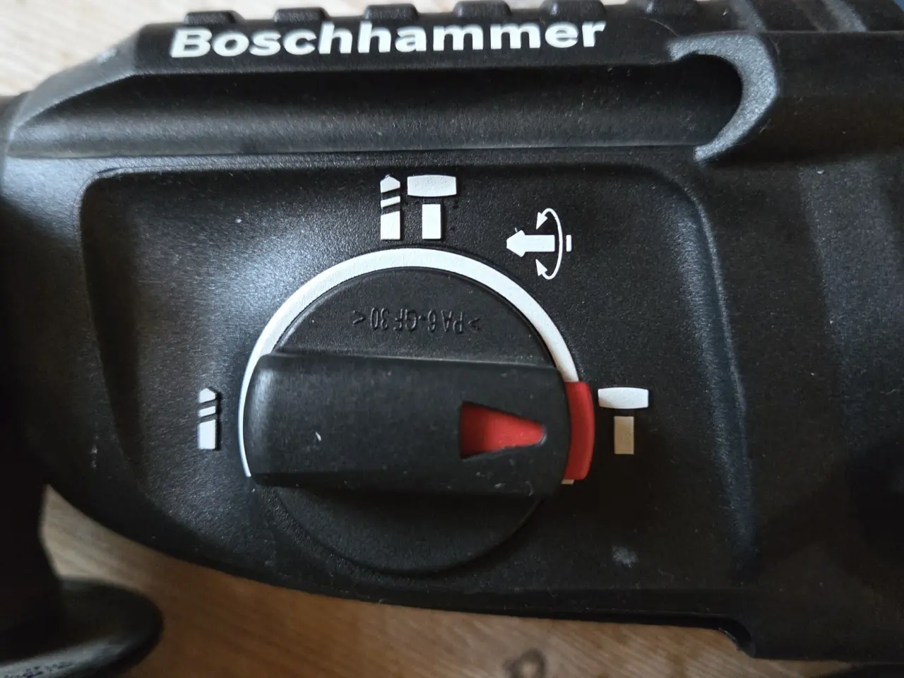 Billede 3 - UDLEJES - Bosch professional borehammer med SDS