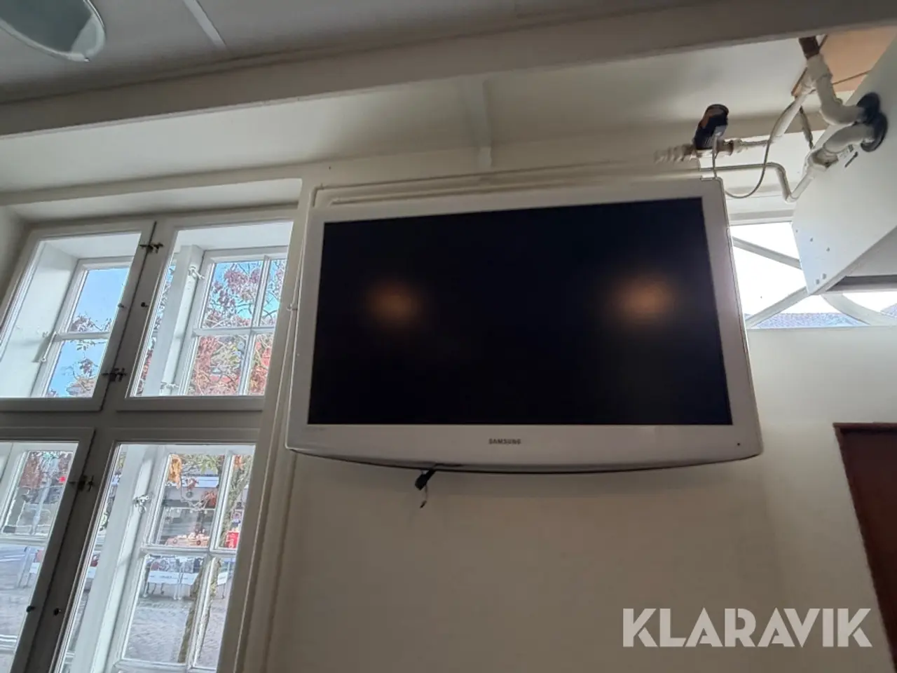 Billede 4 - Komplet apoteksinventar med skuffesystemer, reoler og arbejdsborde
