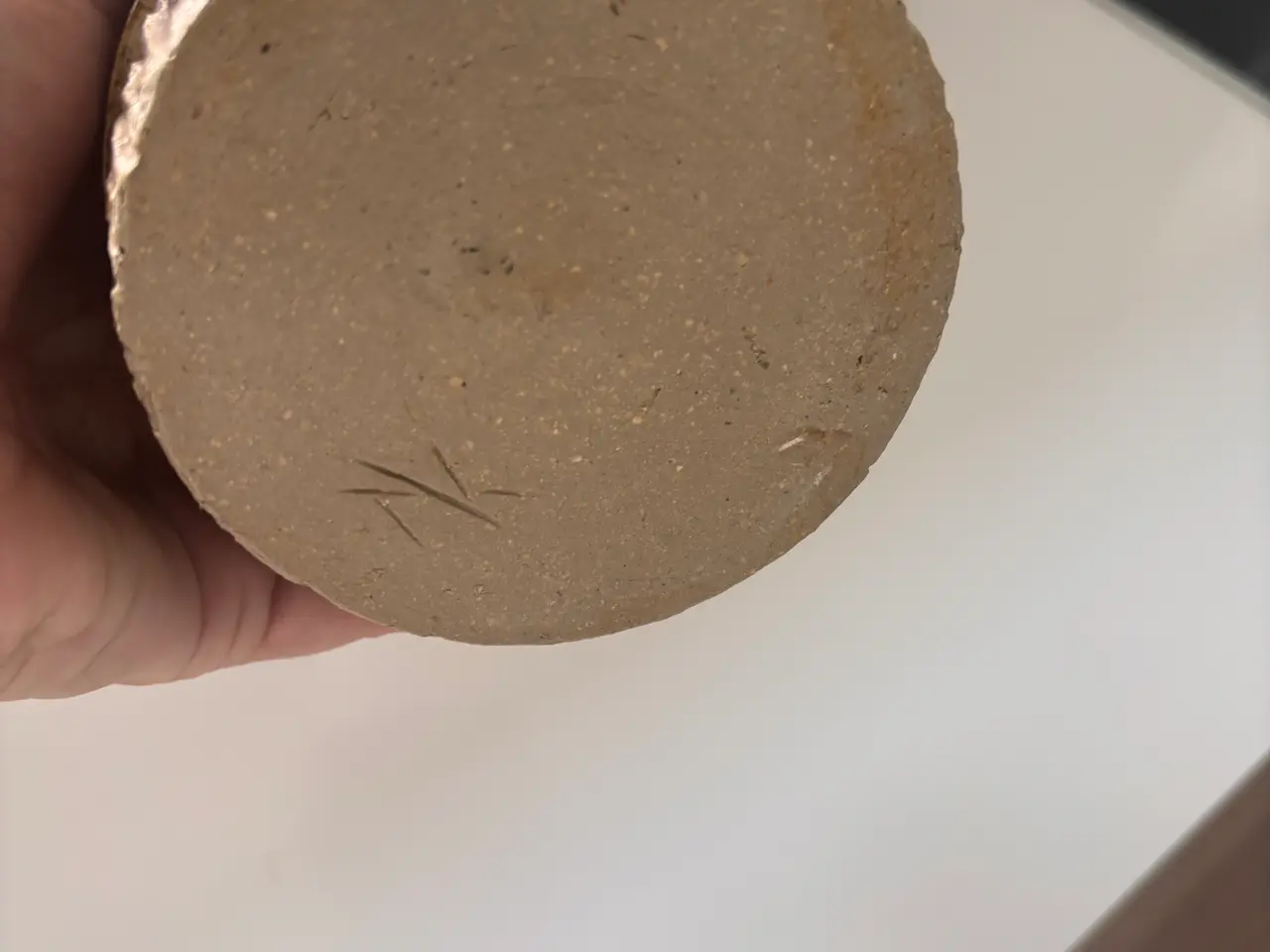 Billede 4 - Vase i brunlige farver - mærket KK