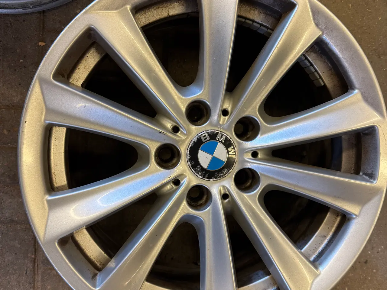 Billede 2 - BMW fælge med tilhørende dæk