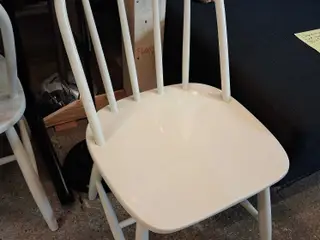3 hvidmalede spisebordsstole