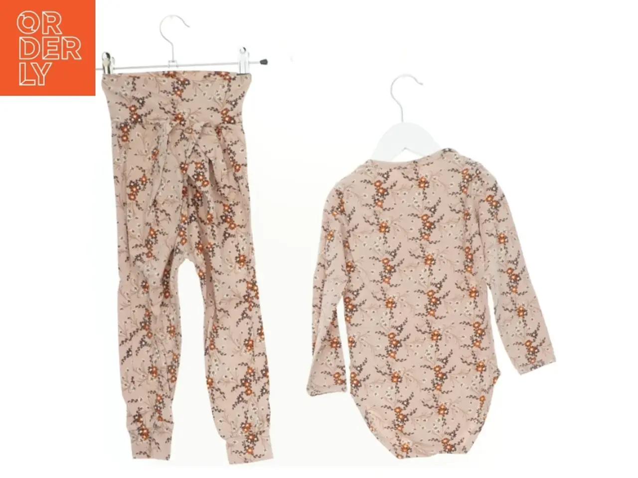 Billede 1 - Sæt (2 stk.) (str. 98 cm)