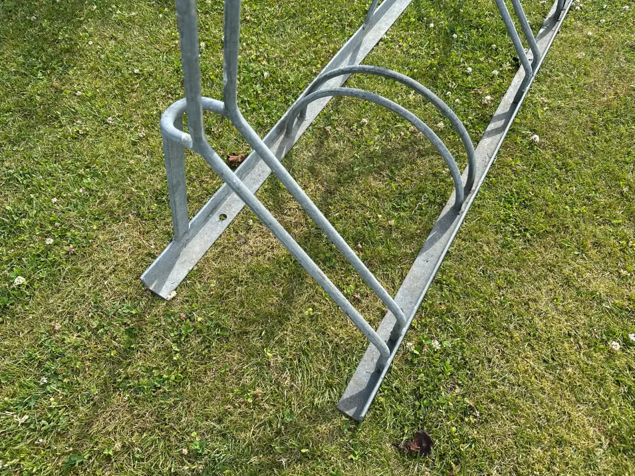 Billede 3 - Cykelstativ, galvaniseret jern