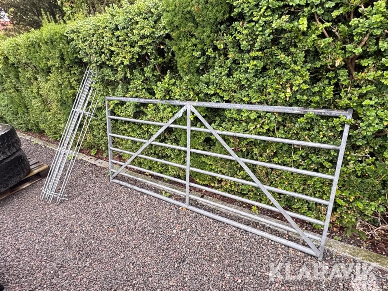 Billede 1 - Låge samt stativer