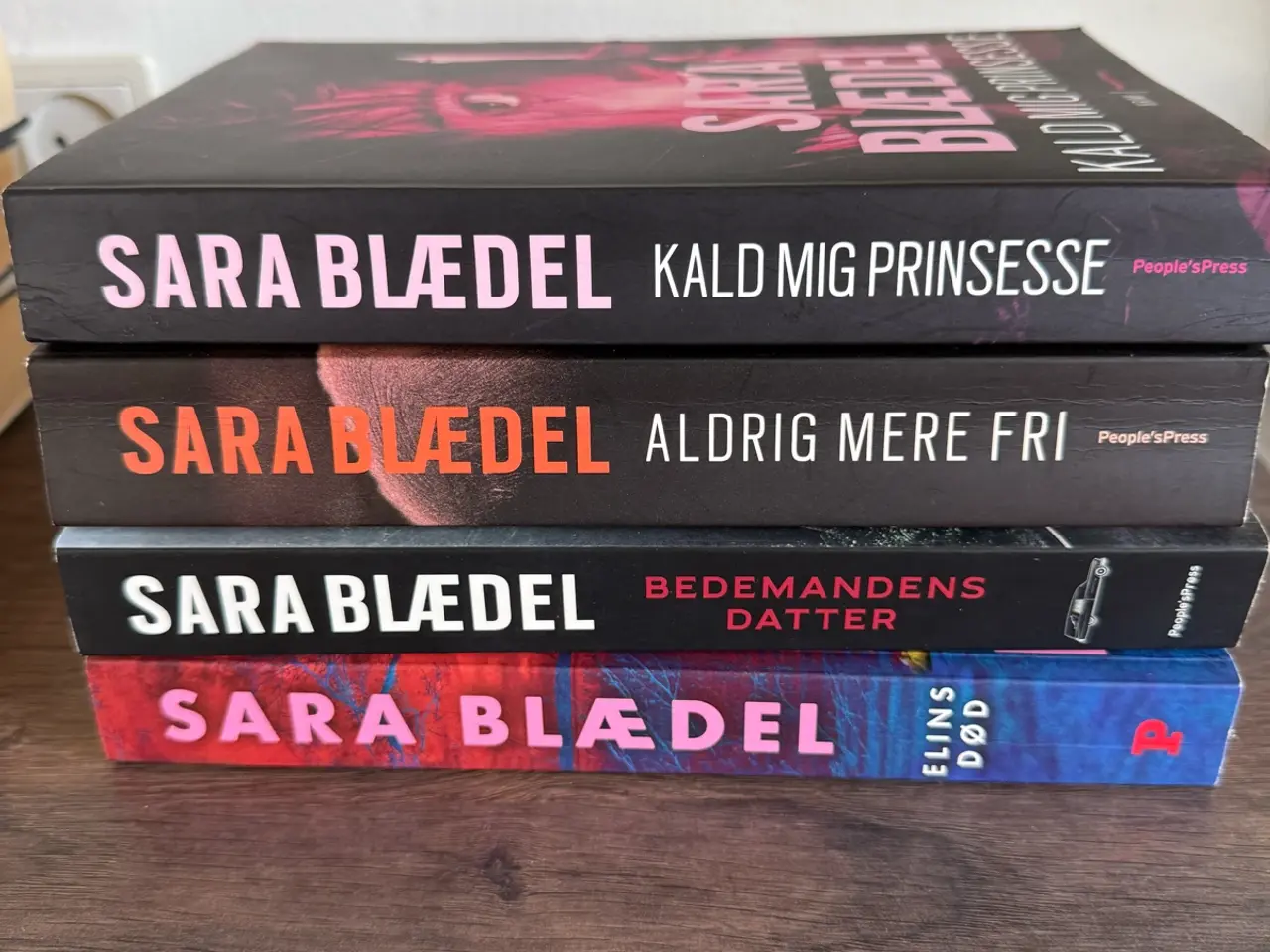 Billede 1 - Sara Blædel bøger