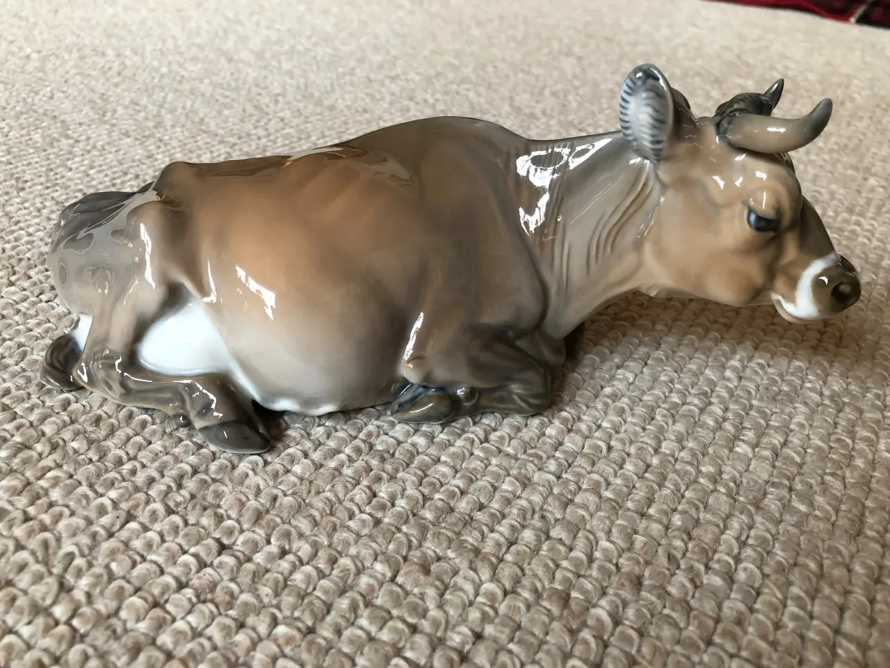 Billede 1 - Figur Liggende Ko (Royal Copenhagen)
