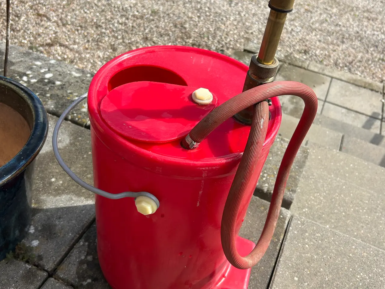 Billede 1 - BRANDPUMPER TIL 2O L VAND