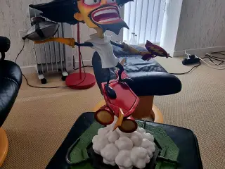 Dr. Neo Cortex - 55 cm. høj. Original emballage