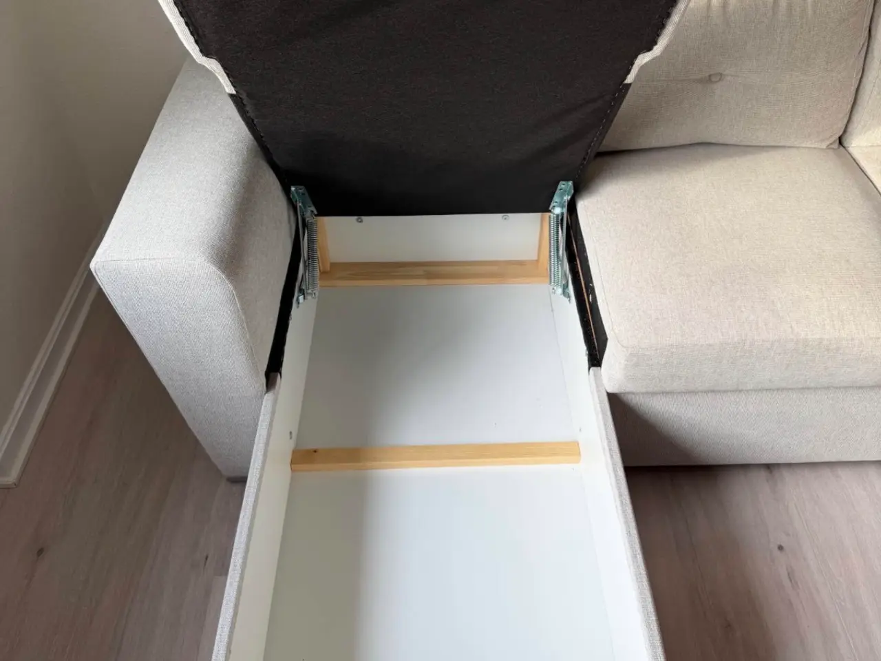 Billede 5 - Sovesofa m/ chaiselong (plads til opbevaring)