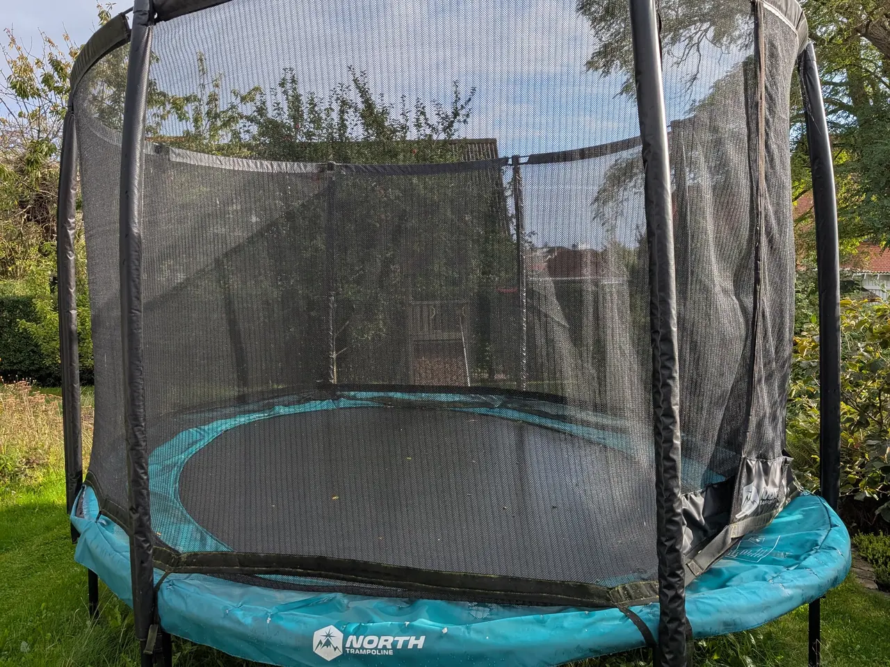 Billede 3 - Trampolin bortgives