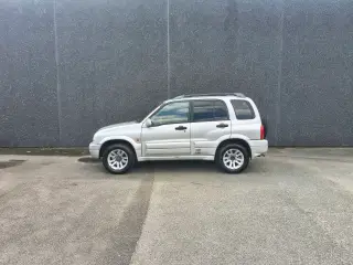 Suzuki Grand Vitara 2,0 4x4 128HK Van