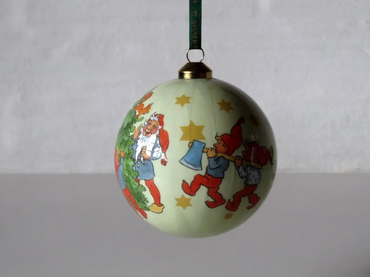 Billede 3 - Nissernes jul, kugler