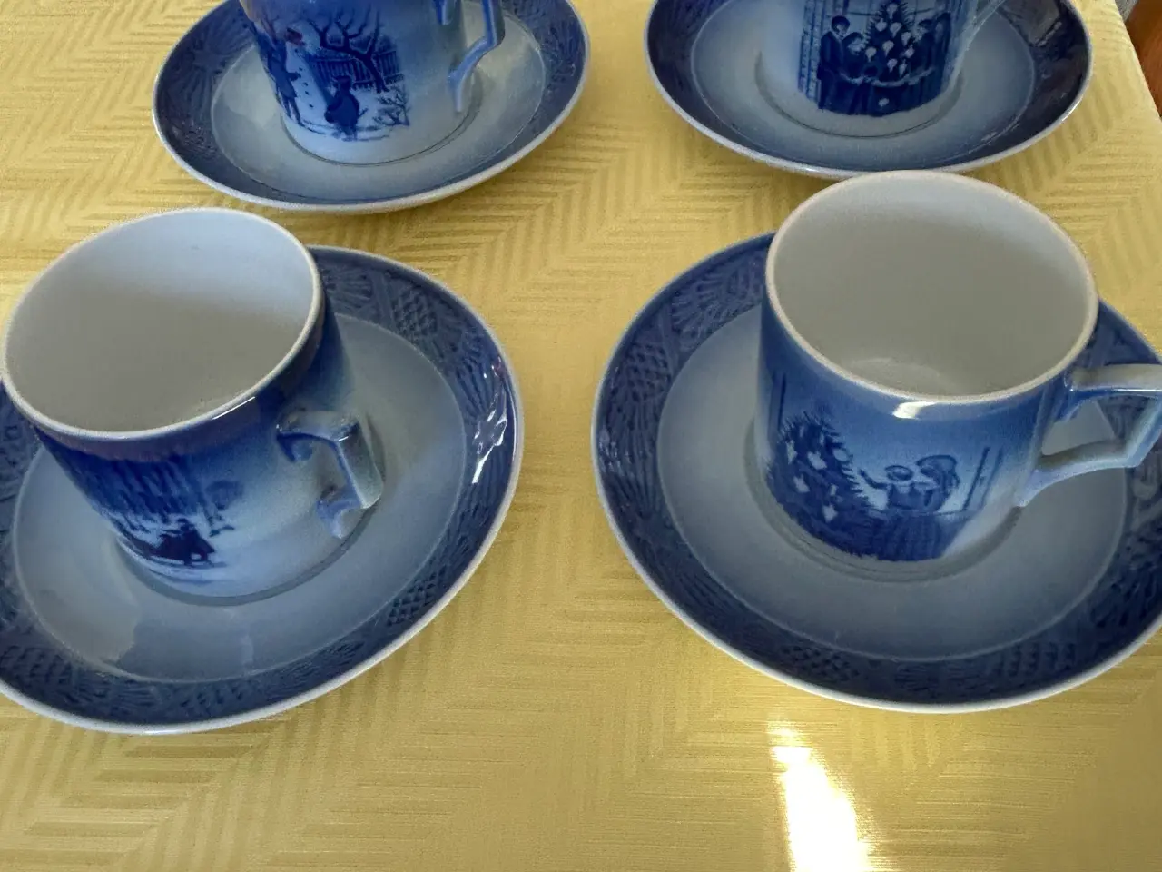 Billede 1 - 4 kaffekopper Royal Copenhagen m/underkopper