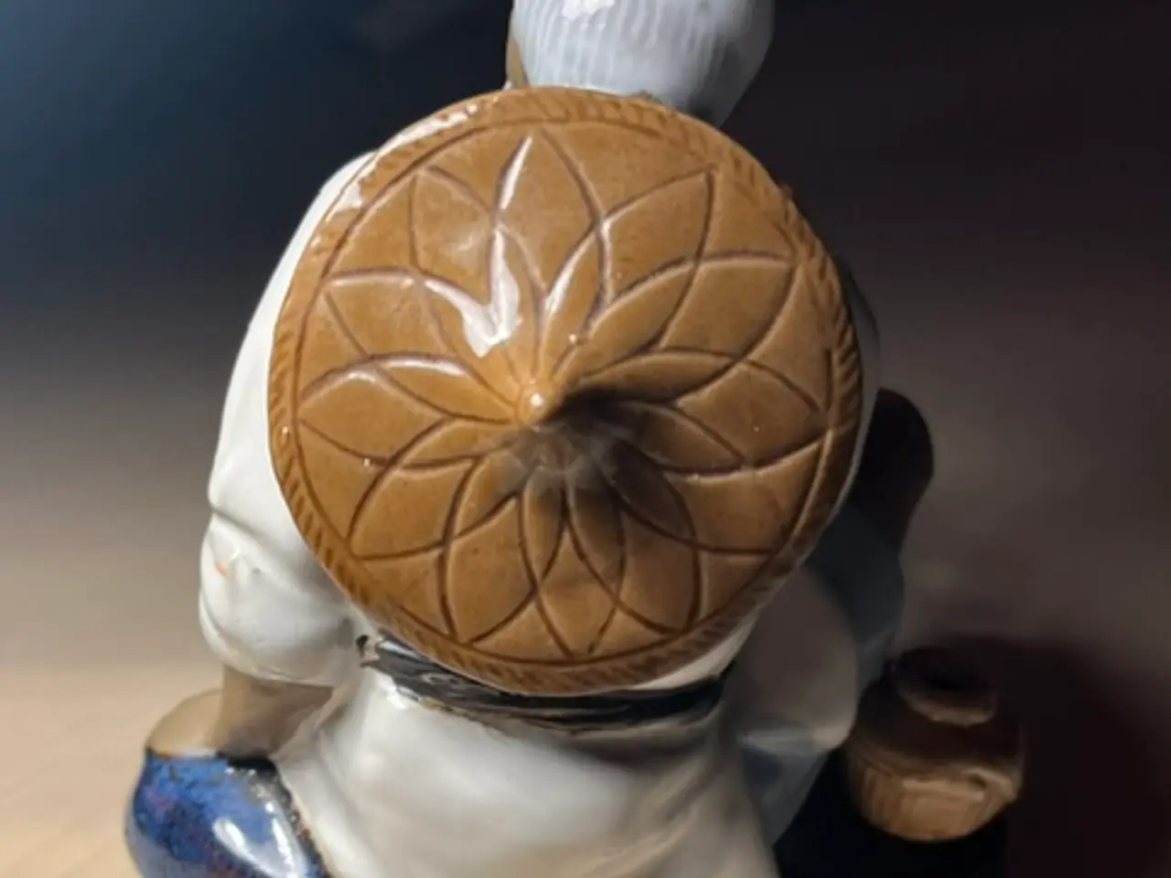Billede 2 - Charmerende kinesisk lerfigur–Fisker Shiwan mudman