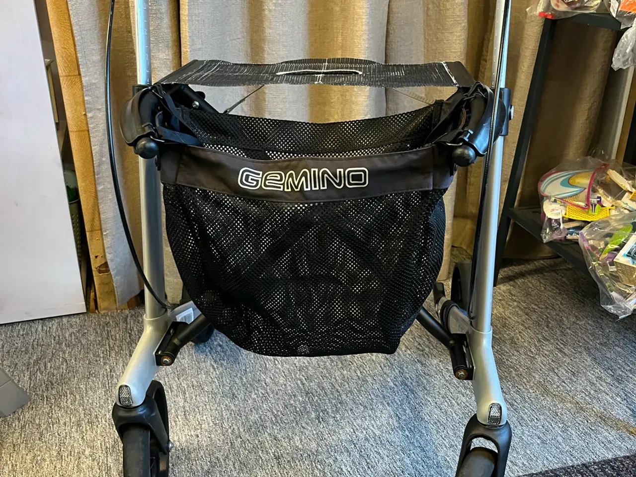 Billede 3 - Letvægts rollator Gemino 20