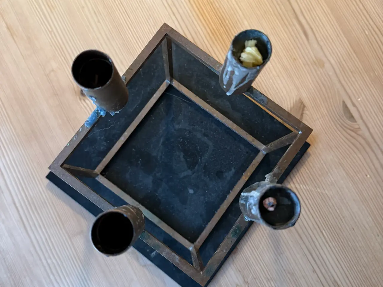 Billede 2 - Kubus by Lassen lysestage i kobber