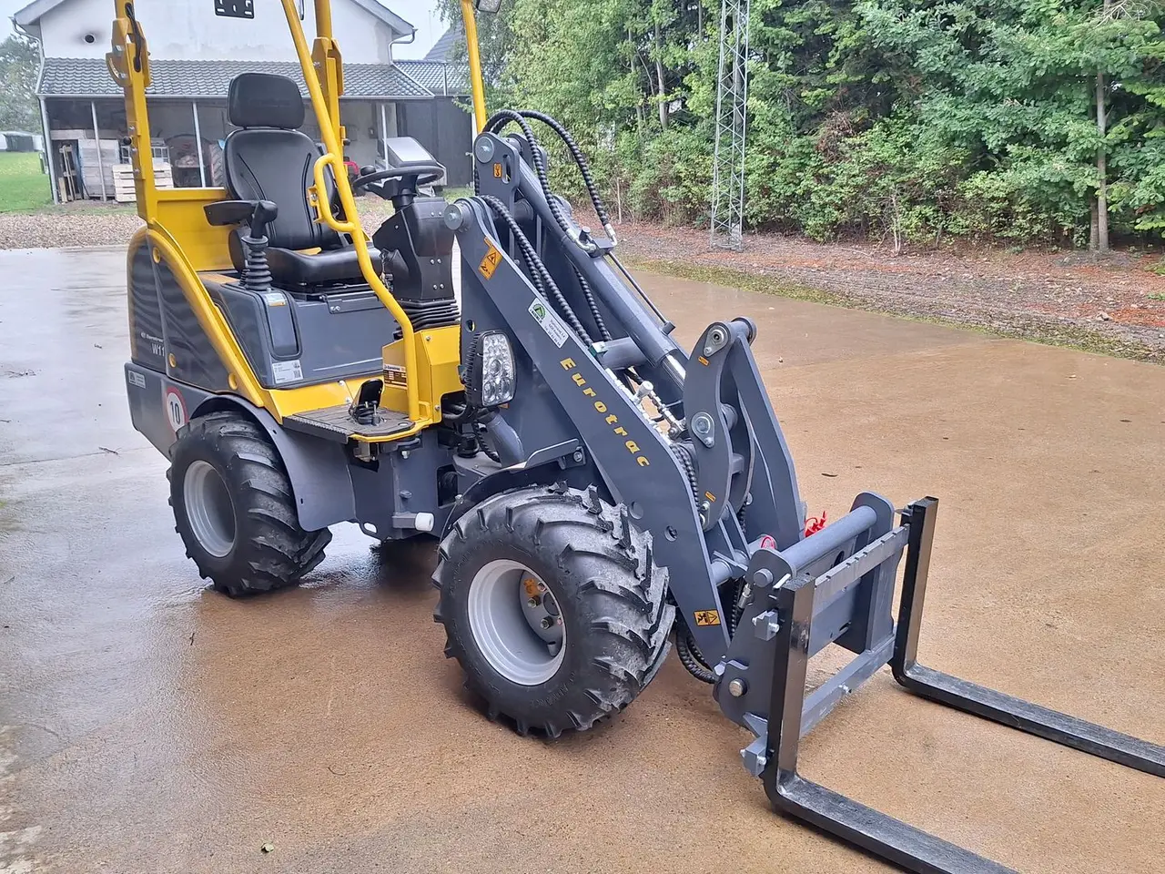 Billede 5 - Eurotrac W11 mellem arm
