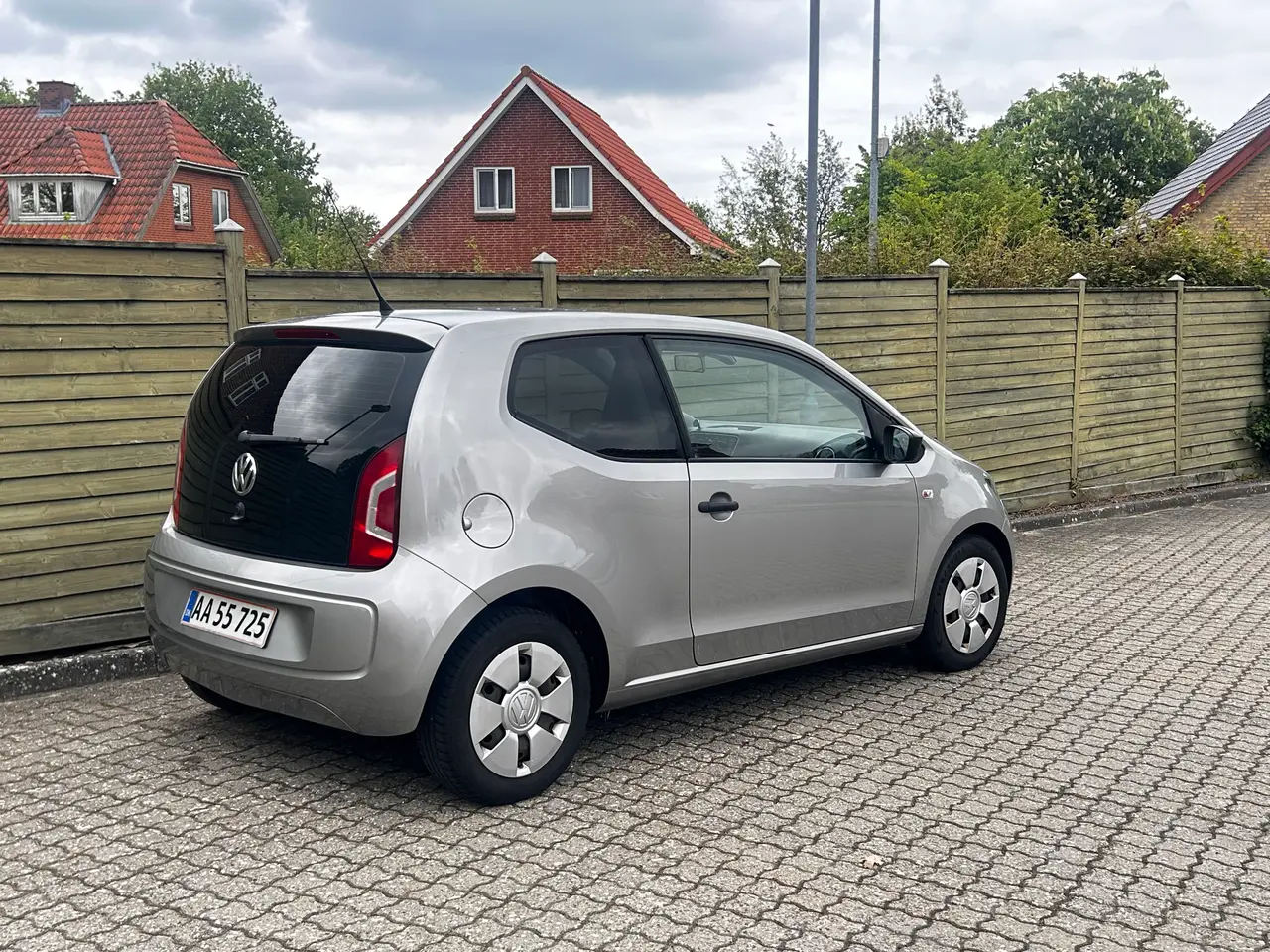 Billede 10 - Vw up lav km tal 