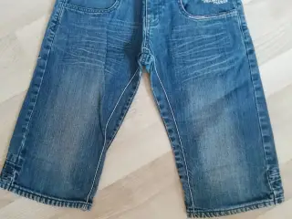 shorts str. 152, Grunt