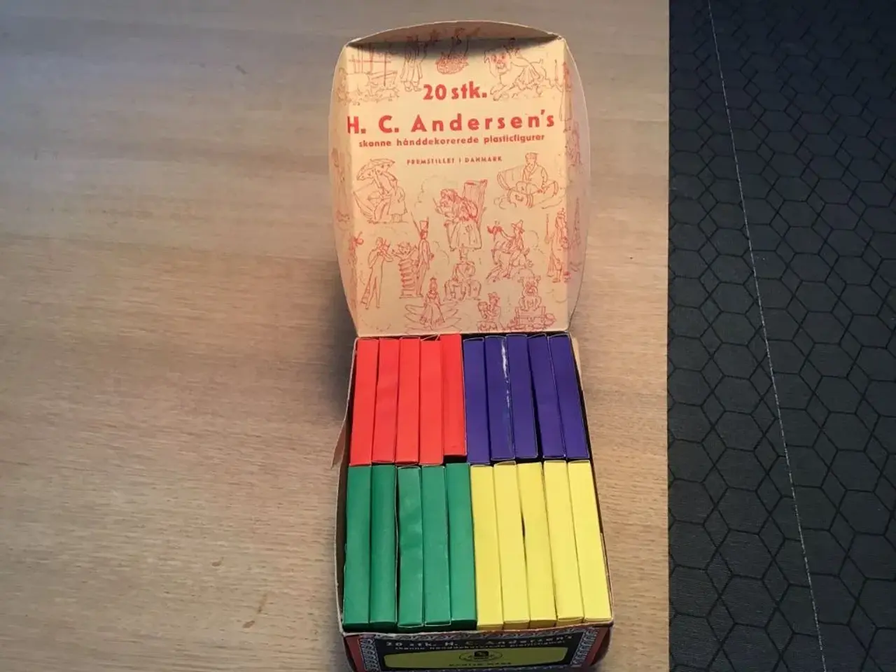 Billede 4 - H c Andersen figur i æske gammel