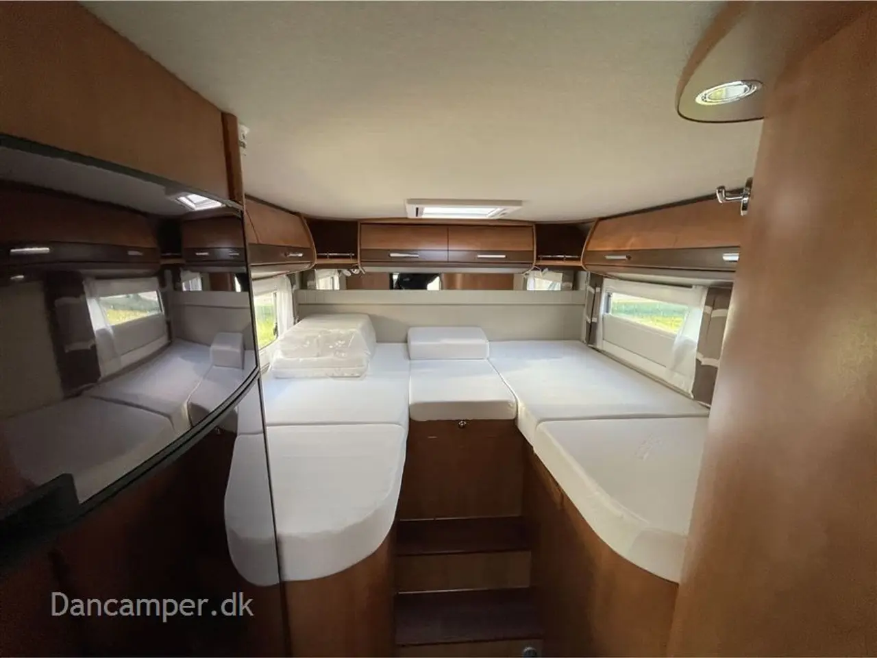 Billede 16 - 2016 - Carthago c-tourer T143 LE Luksus camper - med enkeltsenge og automatgear.