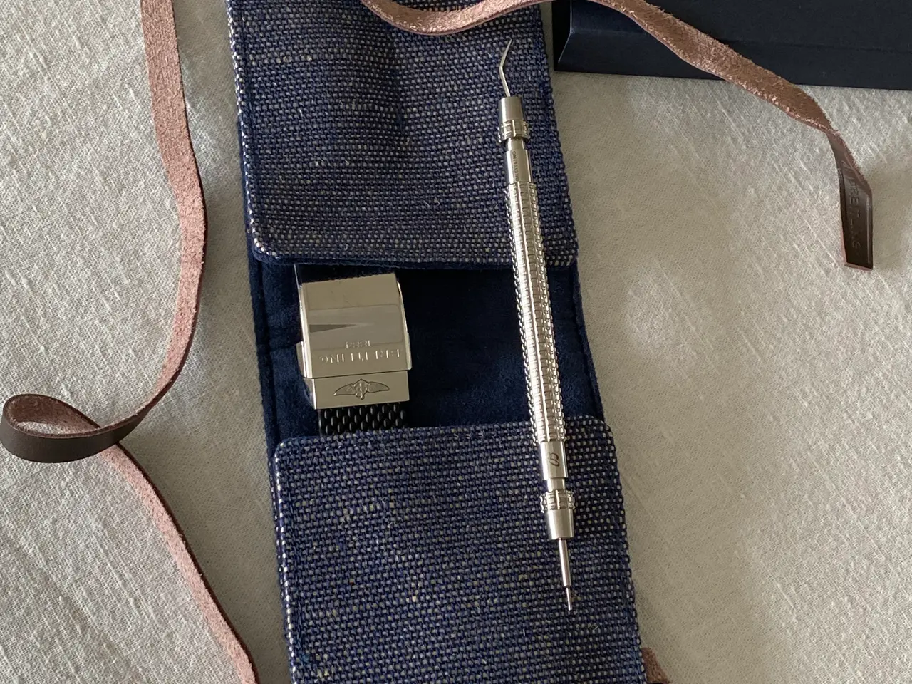 Billede 11 - Original tilbehør til: Breitling Avenger