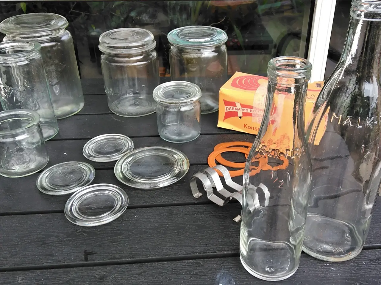 Billede 4 - Henkogningsglas/ mælke flasker