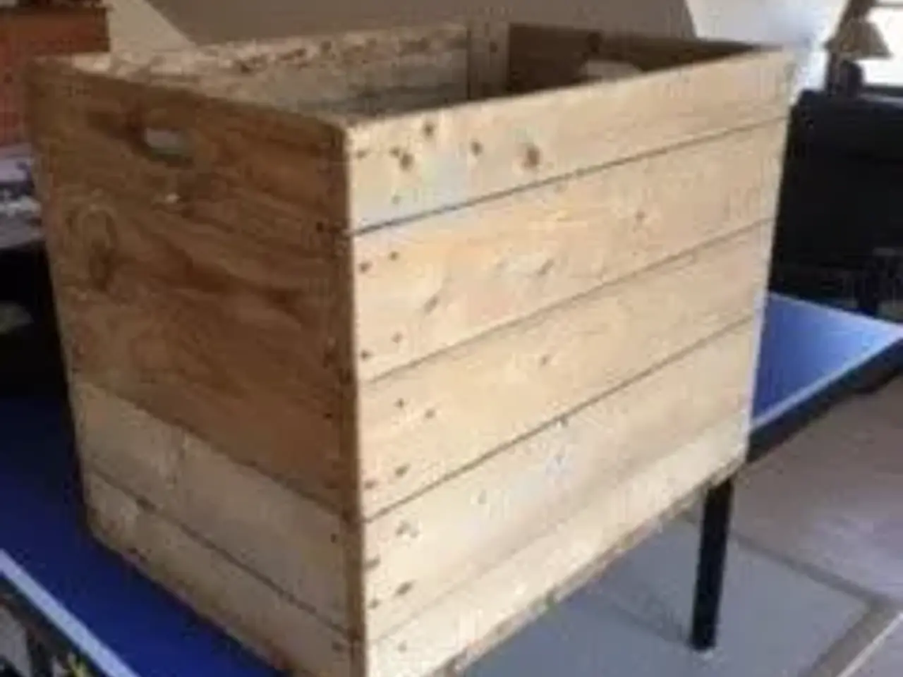 Billede 2 - Afsyret Hø kasse sælges. 