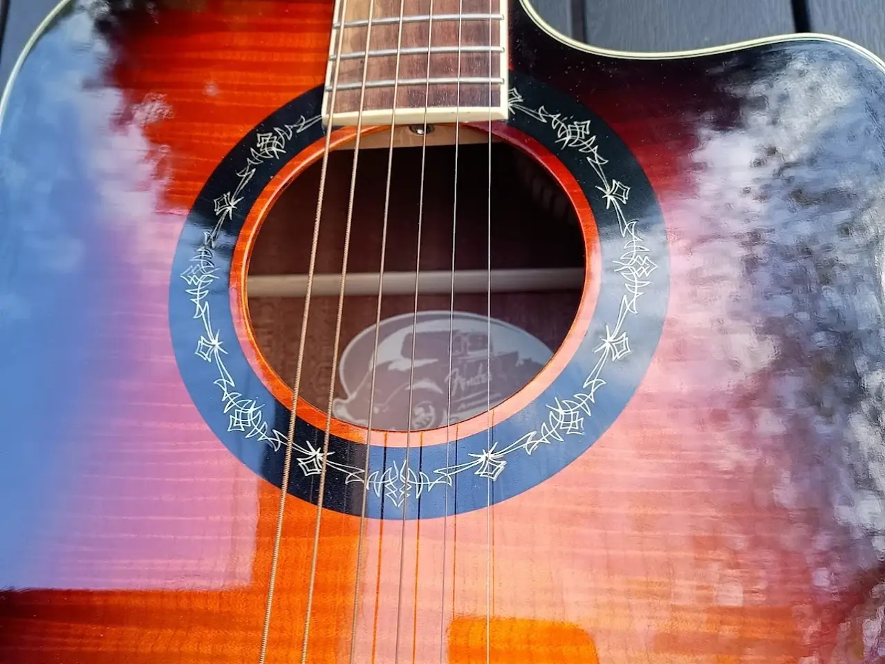 Billede 9 -  Fender T-Bucket 300 CE halfakustisk guitar.