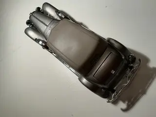 Modelbil