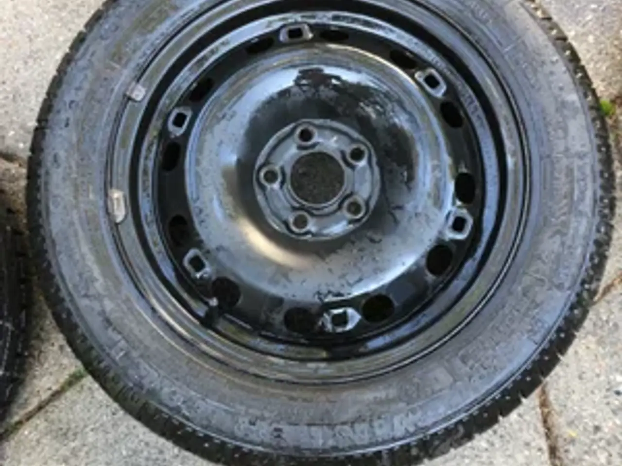 Billede 1 - 4 Vinterdæk og 4 FÆLGE, 185/60 R15 XL