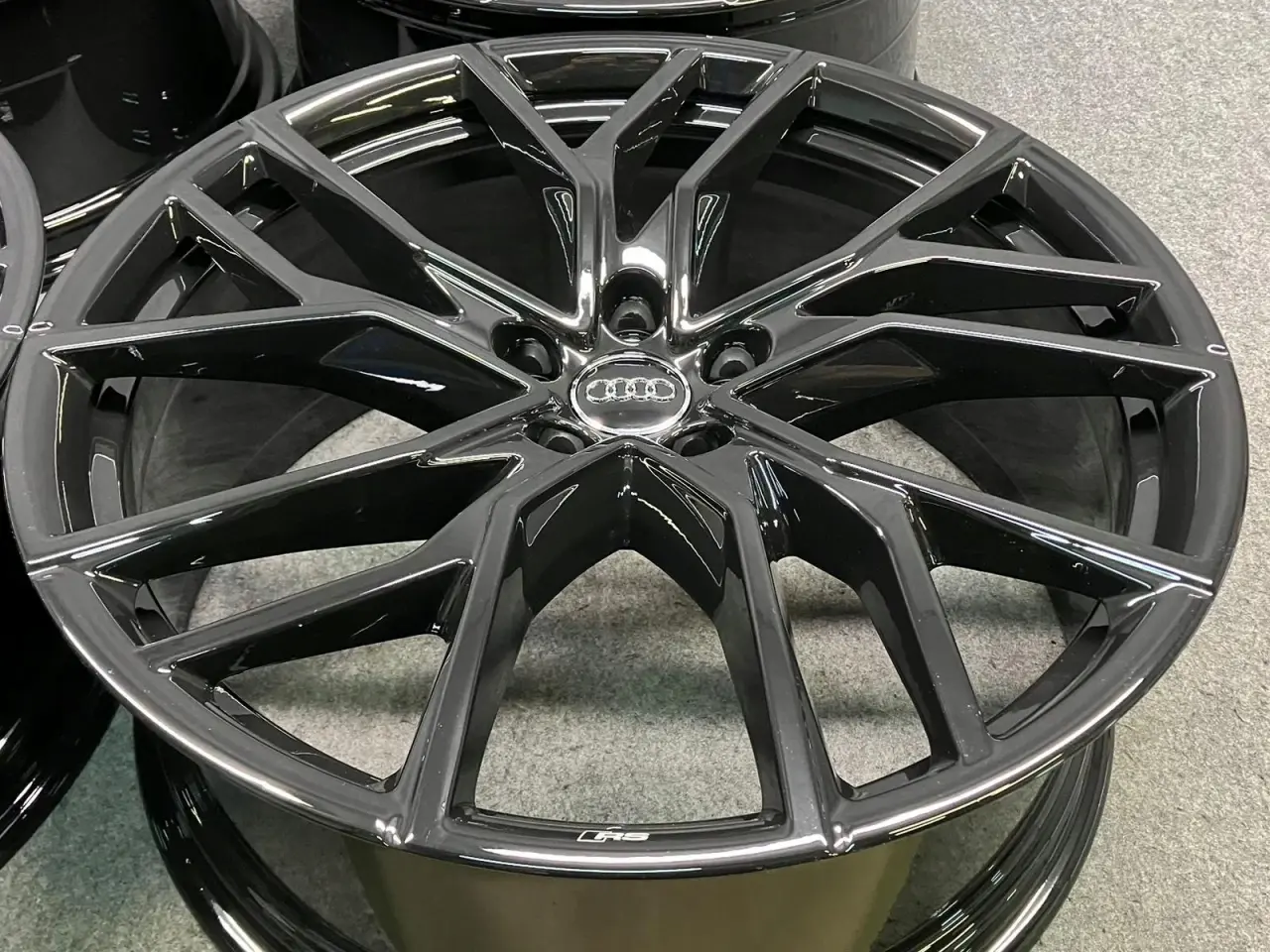 Billede 5 - ALUFÆLGE AUDI Q4 89A RS E TRON 21"