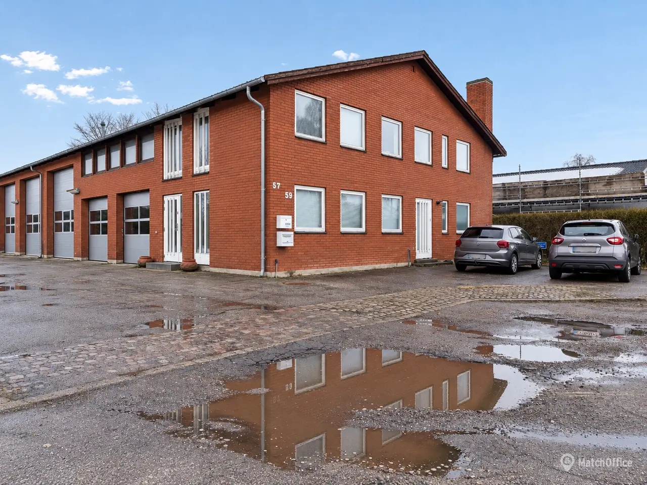 Billede 1 - Erhvervslejemål med mange muligheder - centralt i Greve