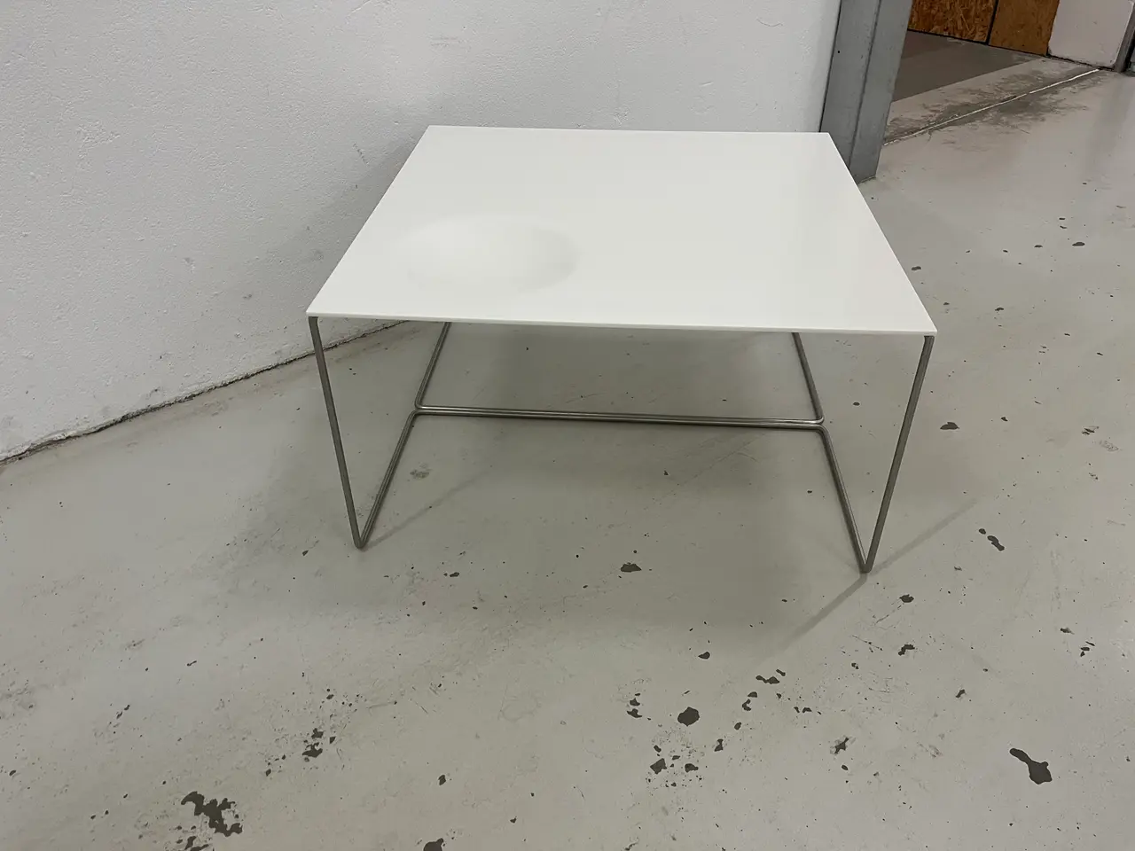 Billede 7 - Minimalistisk sofabord i moderne skandinavisk stil