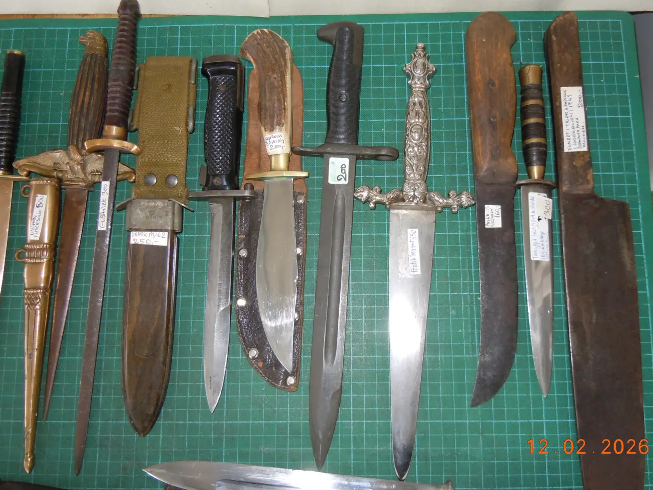 Billede 13 - Dolke, bajonetter og knive, forskellige typer.